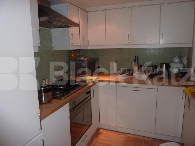 			GARDEN FLAT!, 2 Bedroom, 1 bath, 1 reception Flat			 Marylands Road , MAIDA VALE